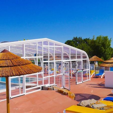 Camping Les Brillas Les Moutiers Exterior foto