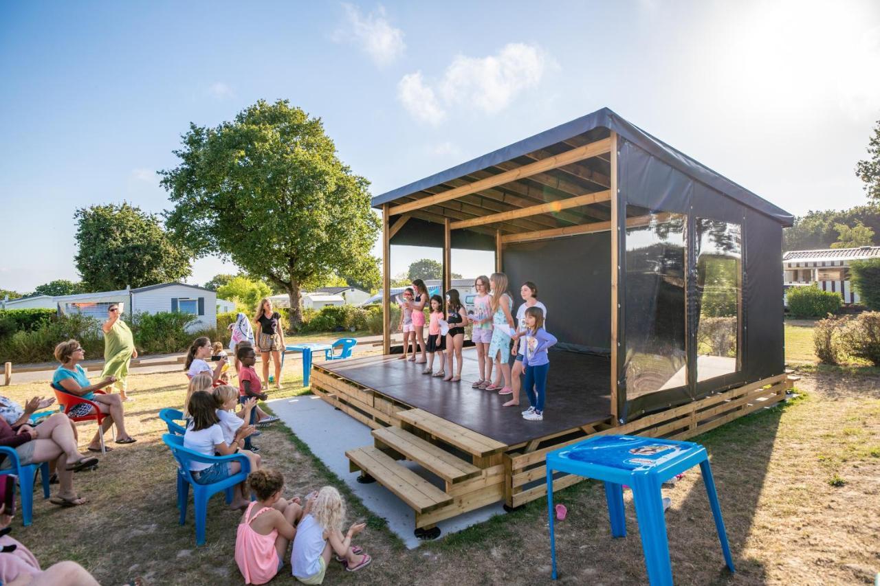 Camping Les Brillas Les Moutiers Exterior foto
