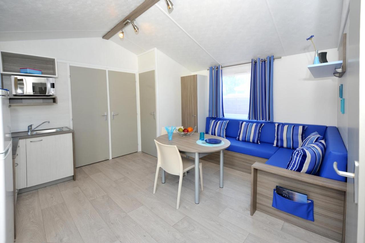 Camping Les Brillas Les Moutiers Exterior foto