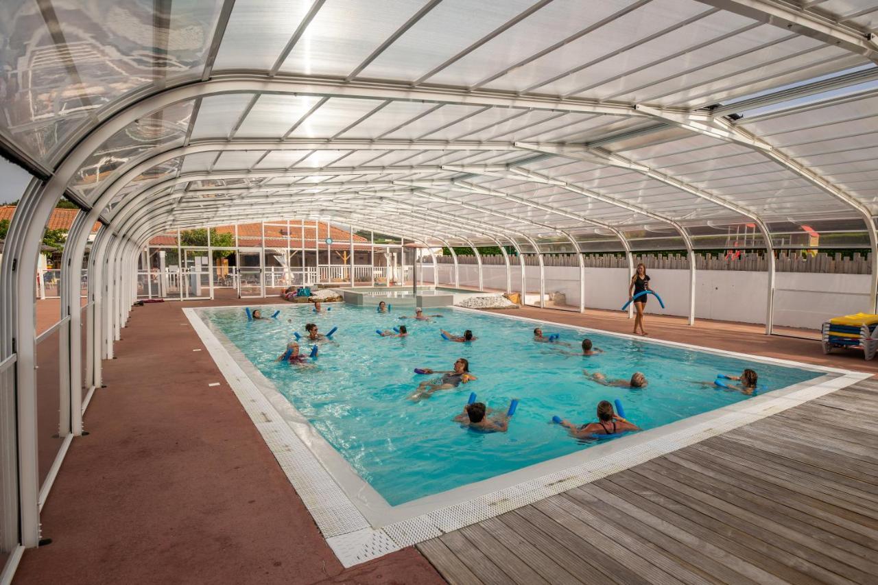 Camping Les Brillas Les Moutiers Exterior foto