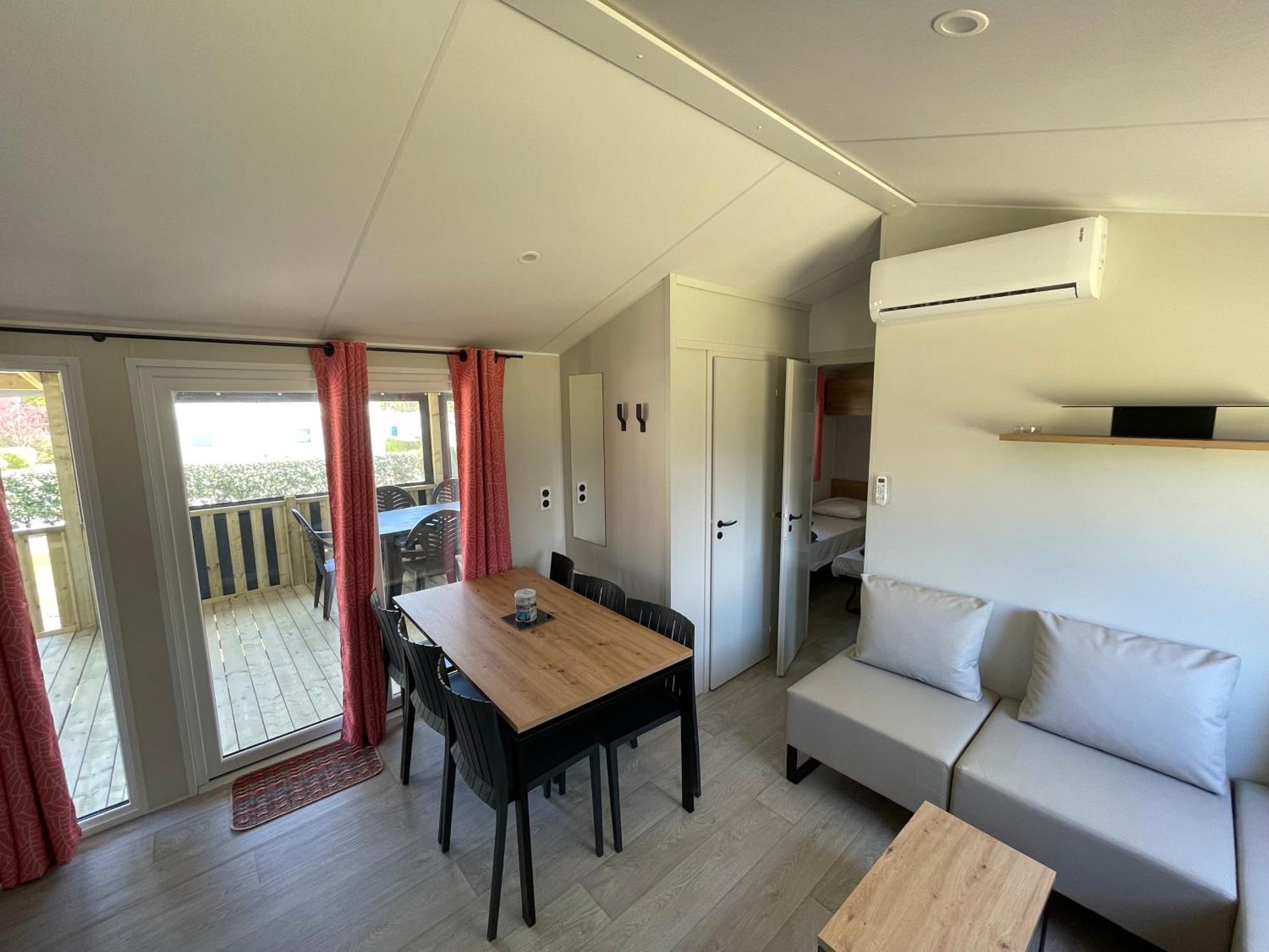 Camping Les Brillas Les Moutiers Exterior foto
