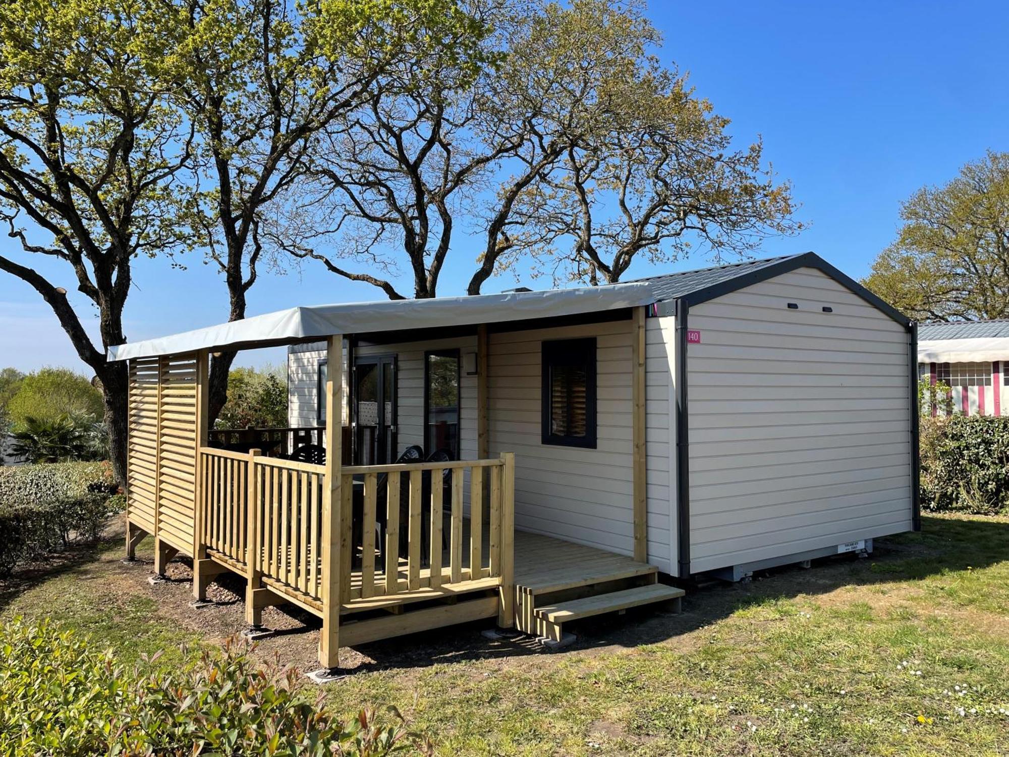 Camping Les Brillas Les Moutiers Exterior foto